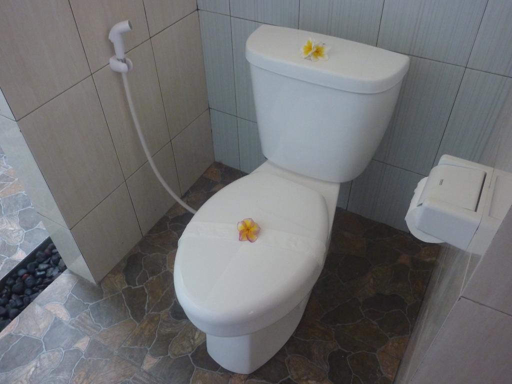 Tambun Sari Beach Homestay Amed  Exterior photo